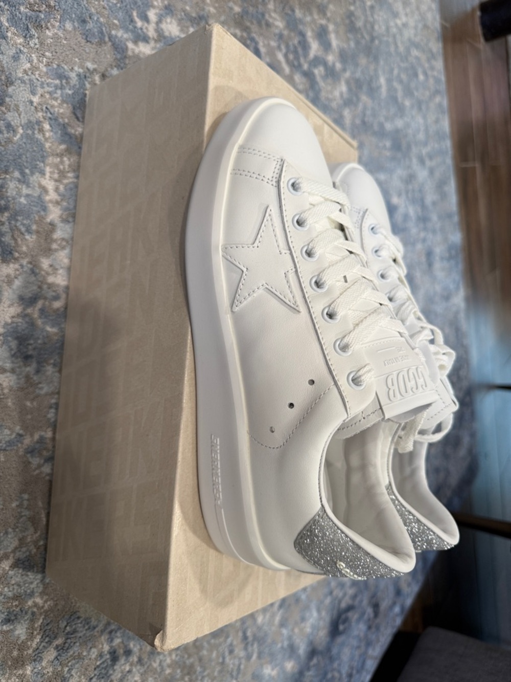 Golden Goose White Leather Low-Top Sneakers with Silver Glitter Heel - Picture 2 of 5